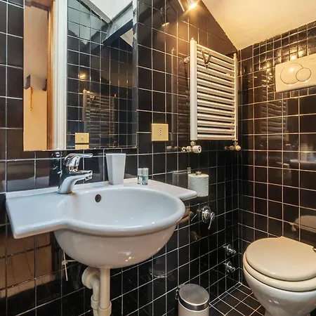홈스테이 Orange With Bathroom And Shared Terrace *