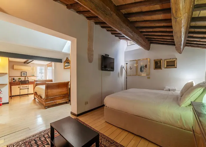 Orange With Bathroom And Shared Terrace Ρώμη