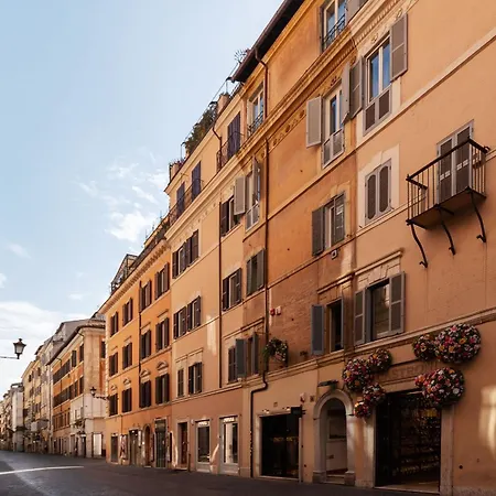 Orange With Bathroom And Shared Terrace *