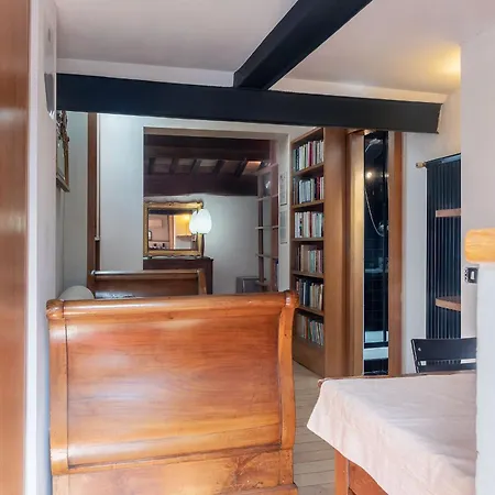 Ubytování v soukromí Orange With Bathroom And Shared Terrace