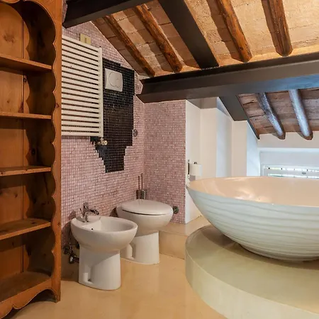 Pansiyon Orange With Bathroom And Shared Terrace